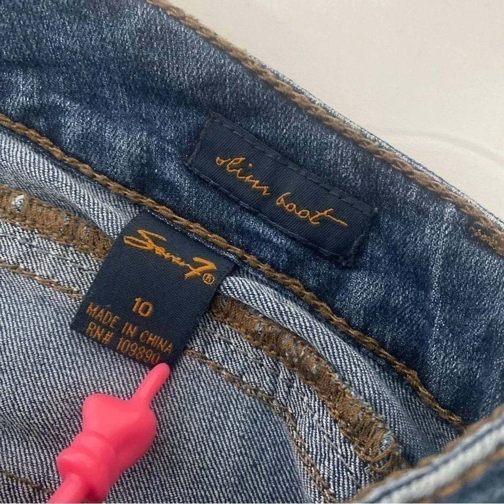 Seven7 Slim Boot Cut Sz 10 Women’s Jeans Rhinestones on Back Pockets